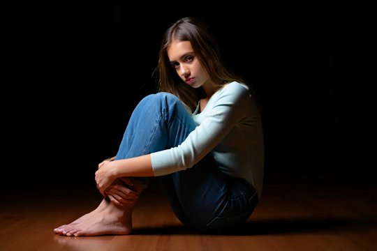 Панические атаки Девушка испытывает паническую атаку